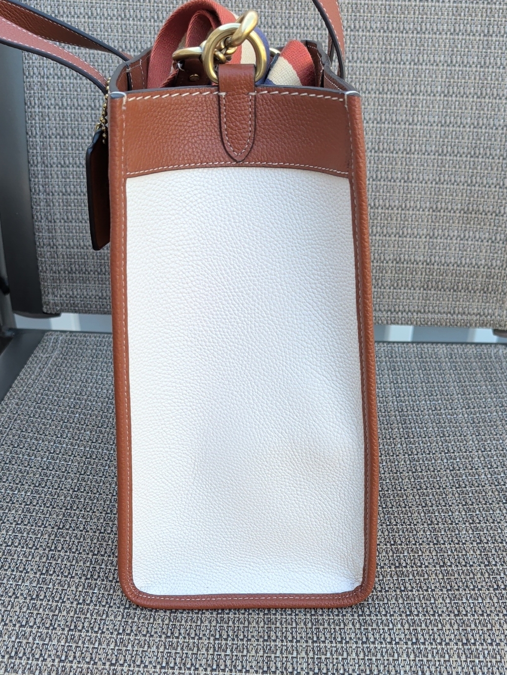 Coach x Disney WDW 50th Anniversary Field Tote With Crossbody Strap (C8551) EUC - Picture 9 of 12